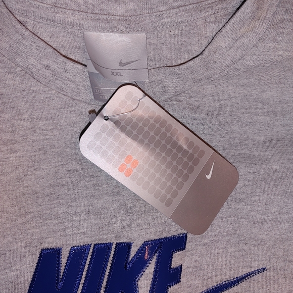 Nike Long Sleeve Tee NWT - Picture 3 of 5